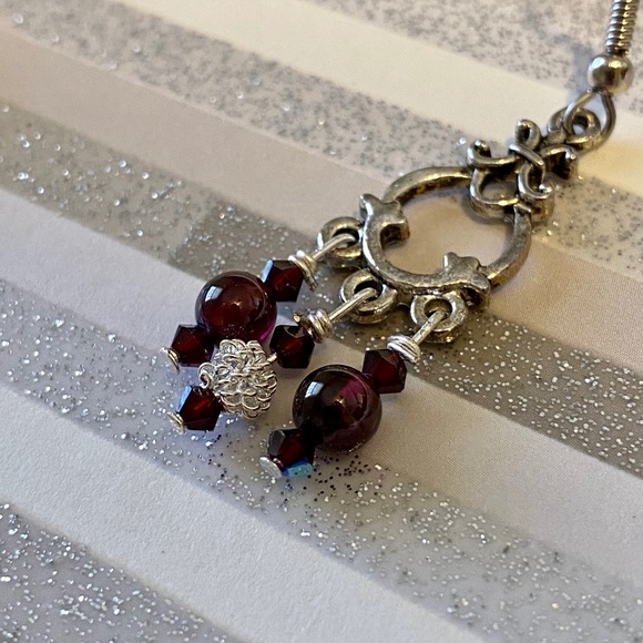 Artisan earrings 🖤 - Picture 3 of 4